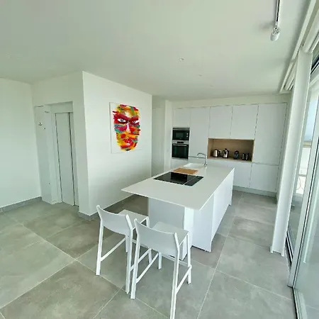 Rocavista - With Heated Rooftop Pool And Amazing Ocean View *