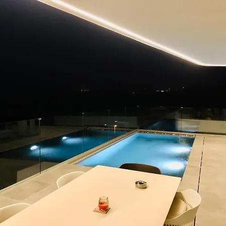 Rocavista - With Heated Rooftop Pool And Amazing Ocean View Willa *