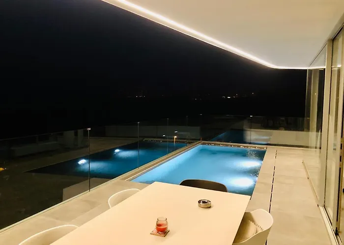 Rocavista - With Heated Rooftop Pool And Amazing Ocean View Villa *